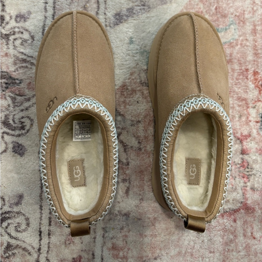 Ugg platform slippers W Tazz